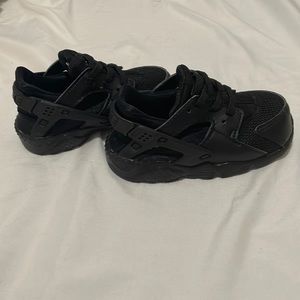 Nike huaraches - toddler